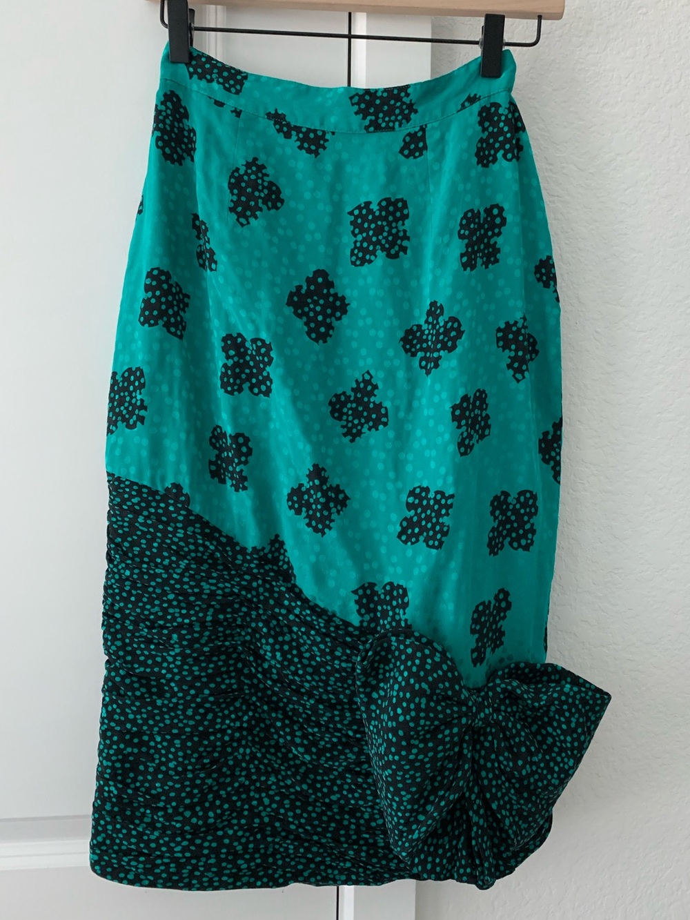 100% Silk Vintage Bow Pencil Skirt